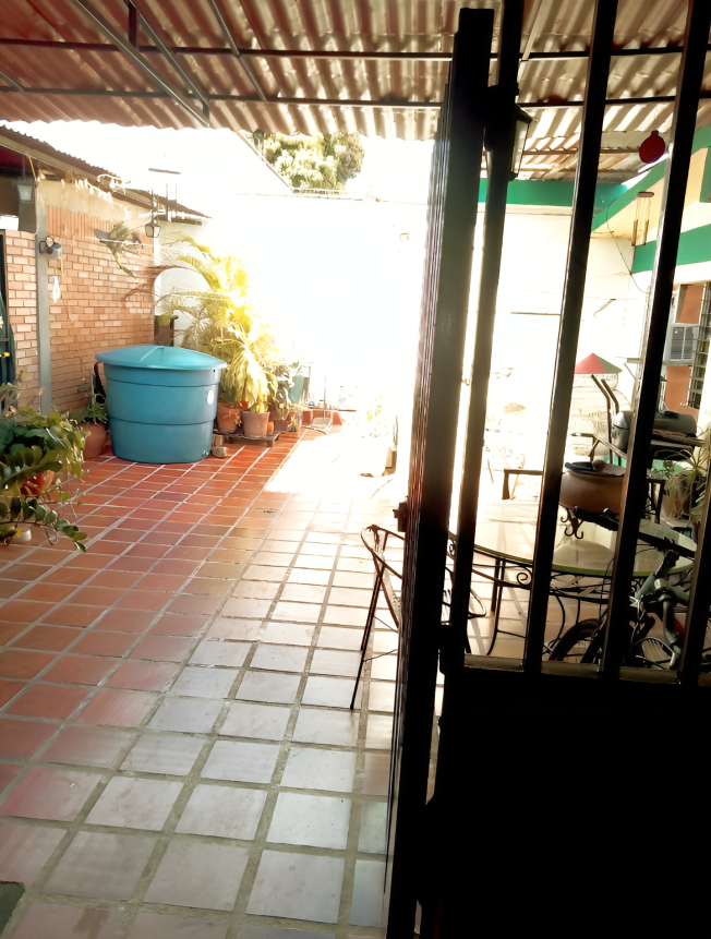 🔥 Casa Comercial | 4 Hab | 2 Locales | $113.000 - Imagen 15